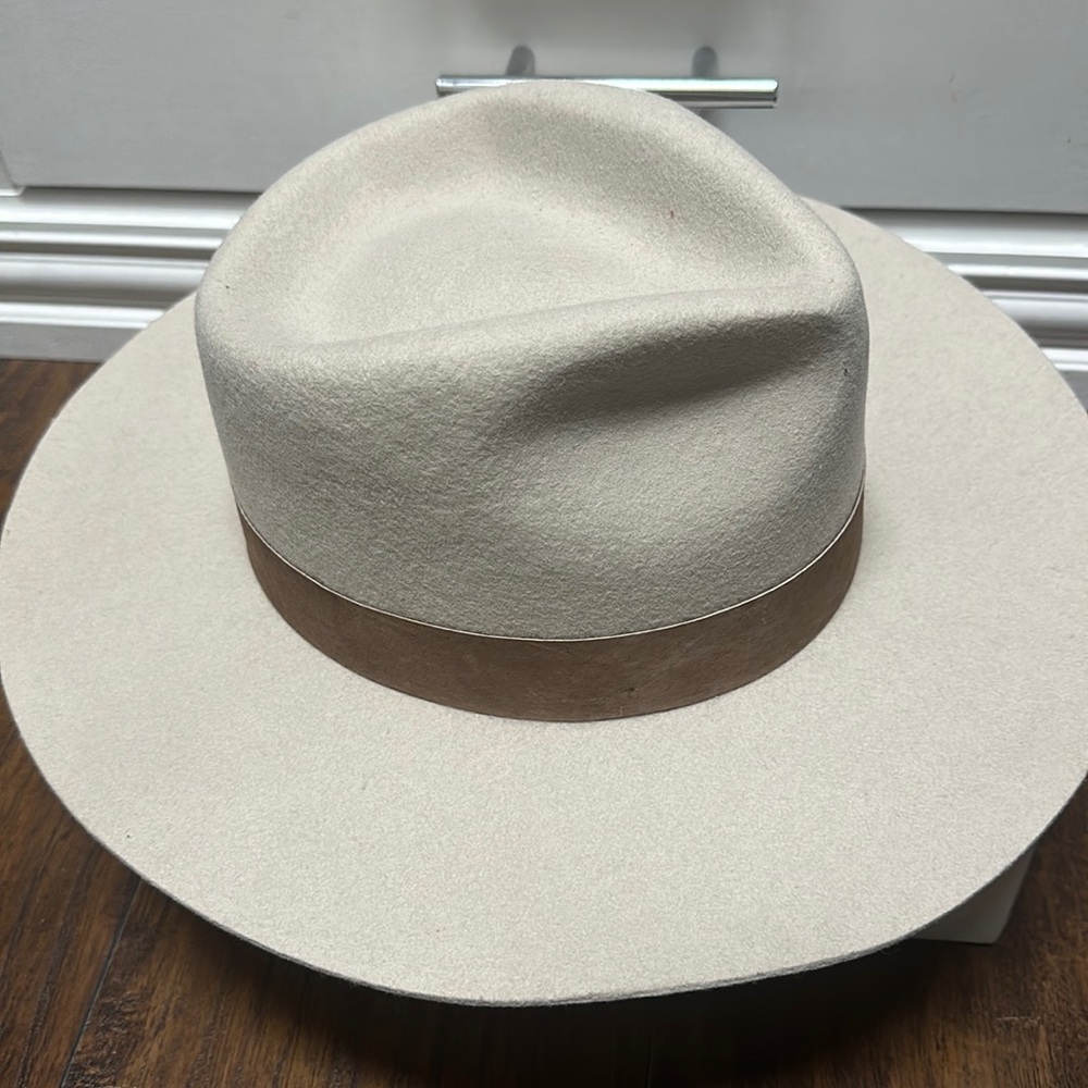 Gigi Pip hat